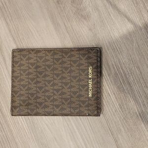 NWOT Michael Kors Passport Holder